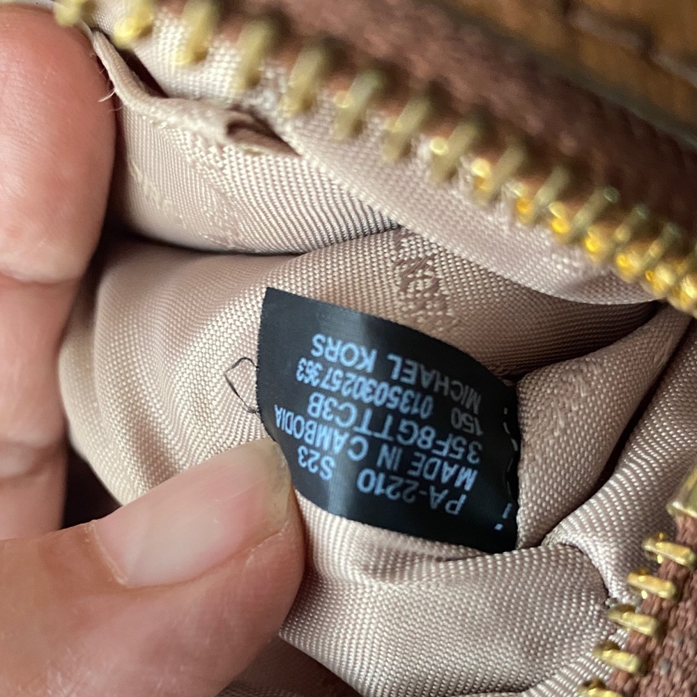 Michael Kors Tan and Cream Logo Crossbody Bag - Picture 14 of 16